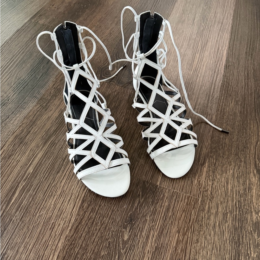 Kendall & Kylie White Gladiator Style Sandals